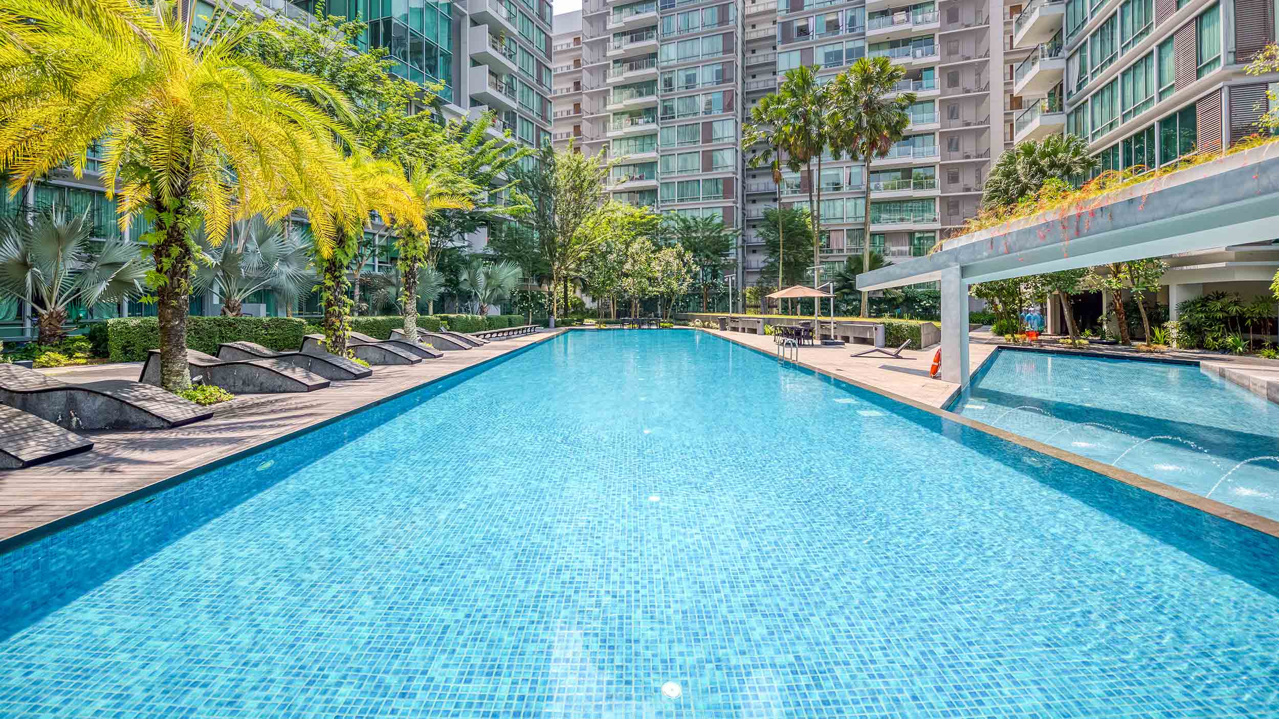 cove-flatshare-co-living-pool-facilities