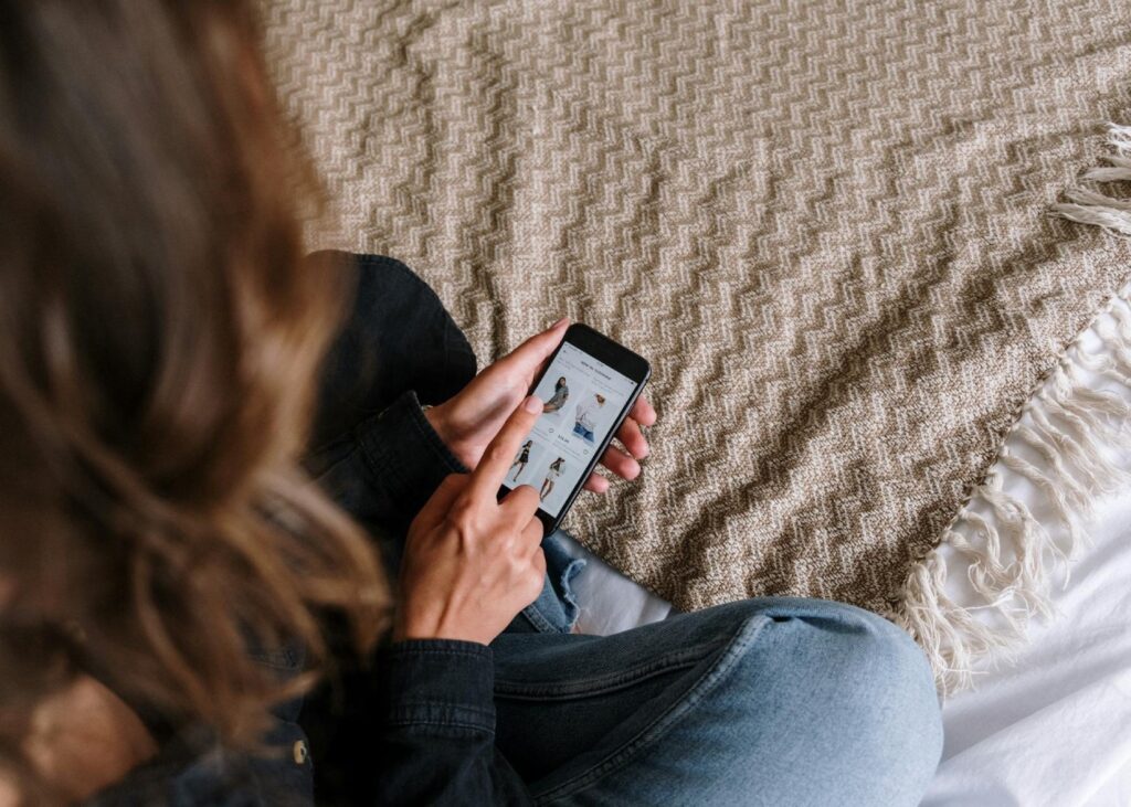 lady online shopping on a retail app